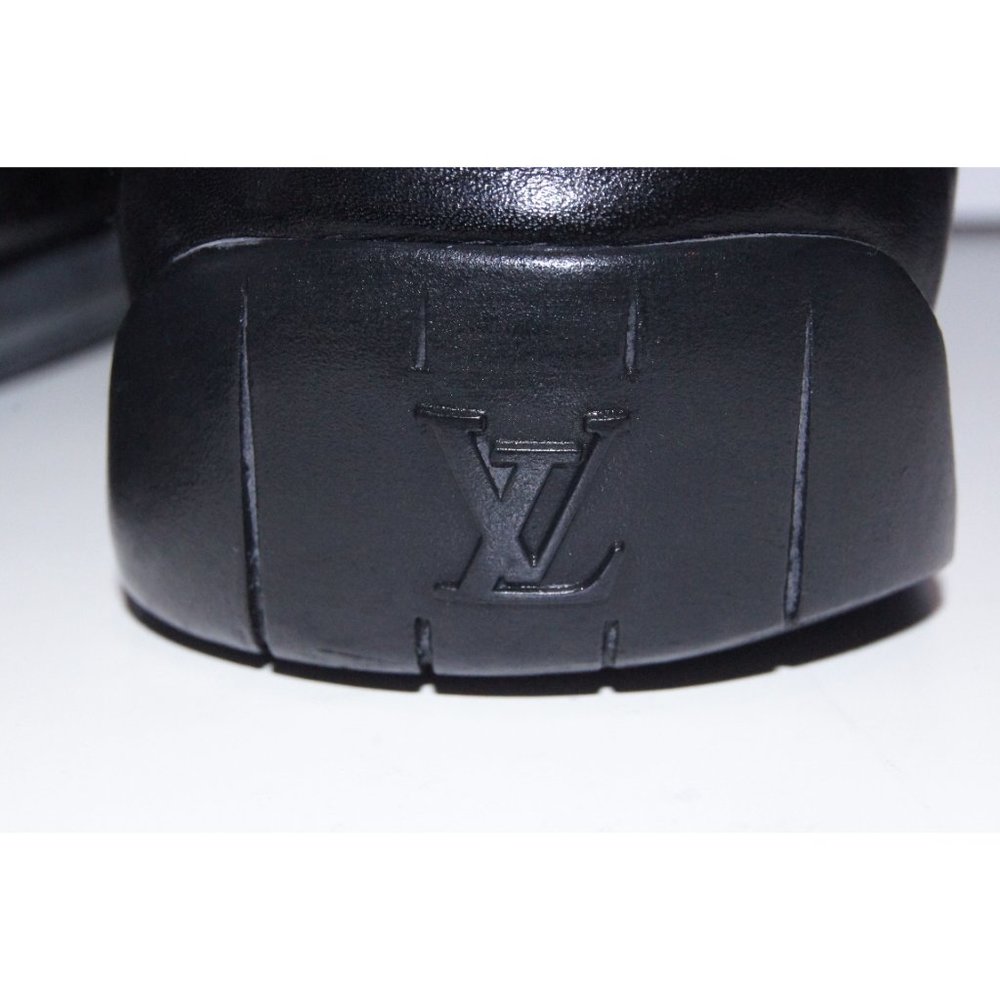 Louis Vuitton Leather Sneakers - Picture 11 of 16